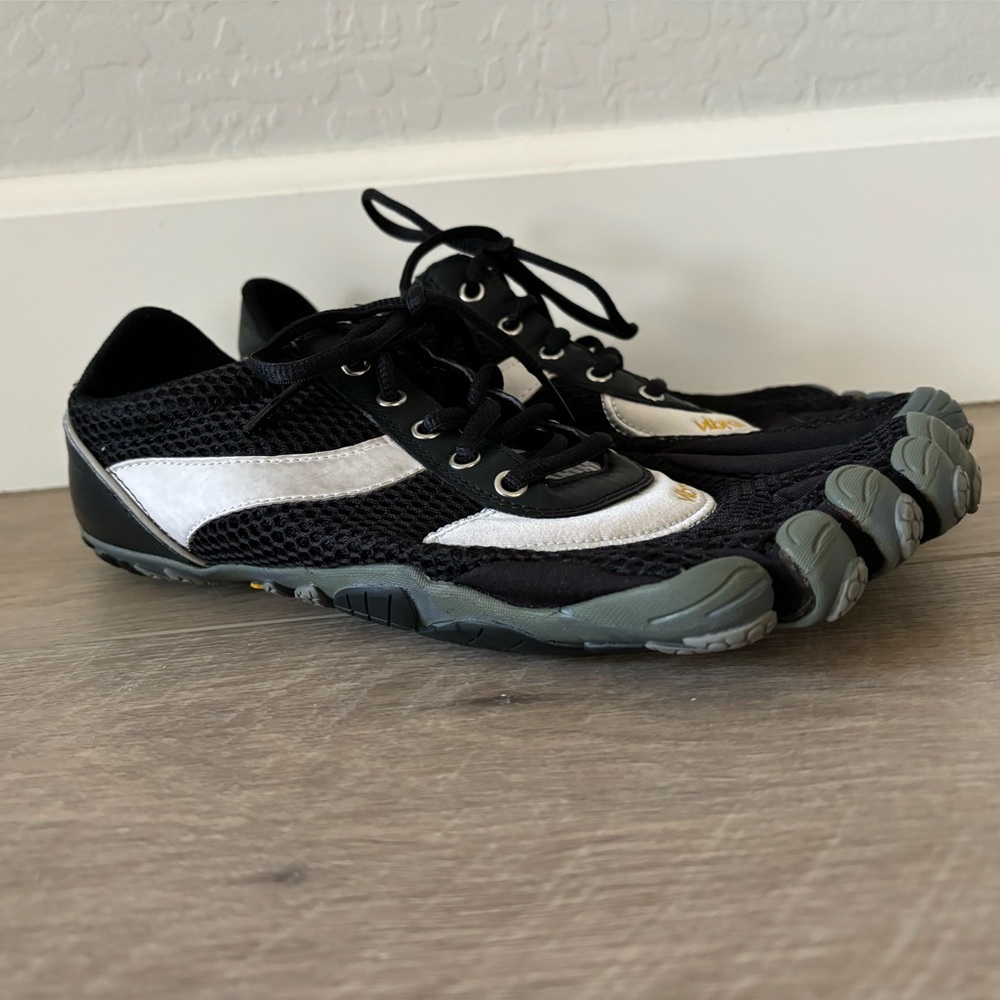 Vibram Five Fingers Speed Black White Lace Up Running Shoes Men's 10.75 US 43 EU